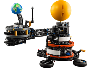 LEGO Planet Earth and Moon in Orbit 42179